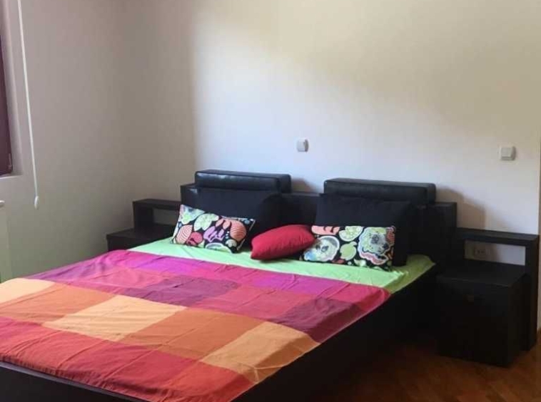 Дава се под наем  в Пловдив, Център - 22 кв.м за 76.5 € - Снимка #1