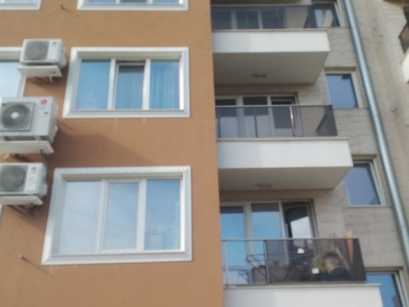 Дава се под наем Едностаен апартамент в София, Триъгълника - 37 кв.м за 400 € - Снимка #1