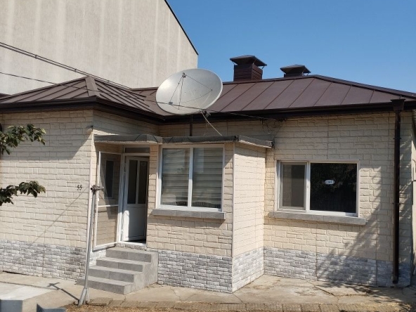 Къща в Добрич, Христо Ботев - 86 кв.м за 1221 €/кв.м - Снимка #1