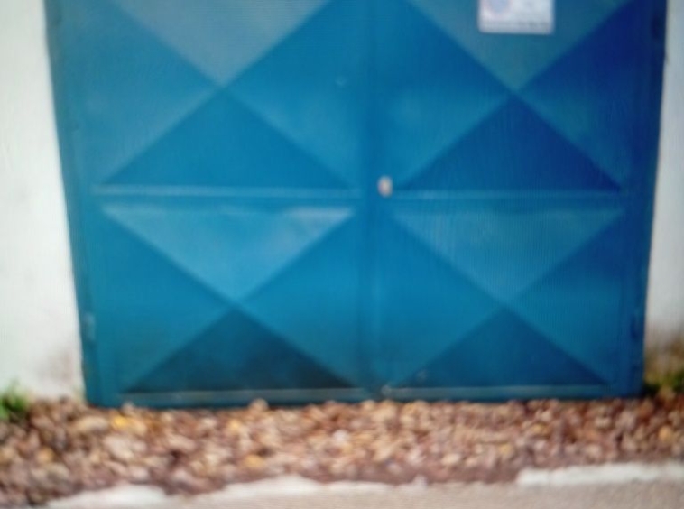 Дава се под наем Гараж / Паркомясто в Враца, Квартал 103 - 18 кв.м за 59.67 € - Снимка #1