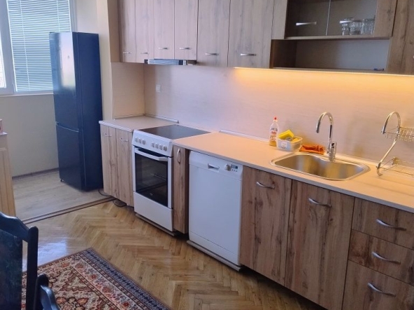 Дава се под наем Тристаен апартамент в София, Вердикал - 96 кв.м за 657.9 € - Снимка #1