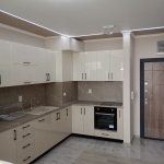 Дава се под наем Тристаен апартамент в Бургас, Изгрев - 85 кв.м за 847.62 € - Снимка #1