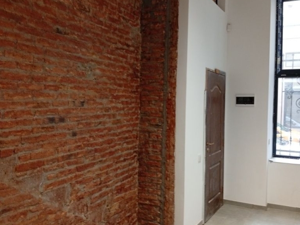 Дава се под наем Офис в Варна, ЖП Гара - 80 кв.м за 997.05 € - Снимка #1