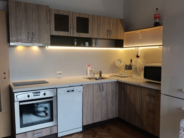 Дава се под наем Тристаен апартамент в София, Сухата река - 80 кв.м за 687.99 € - Снимка #1