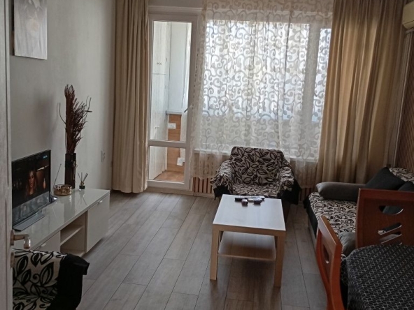 Дава се под наем Тристаен апартамент в Кюстендил, Осогово - 61 кв.м за 348.84 € - Снимка #1