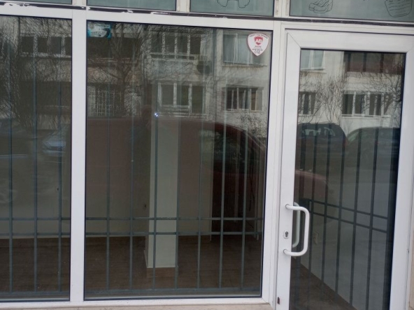 Дава се под наем Магазин в София, Редута - 18 кв.м за 229.5 € - Снимка #1