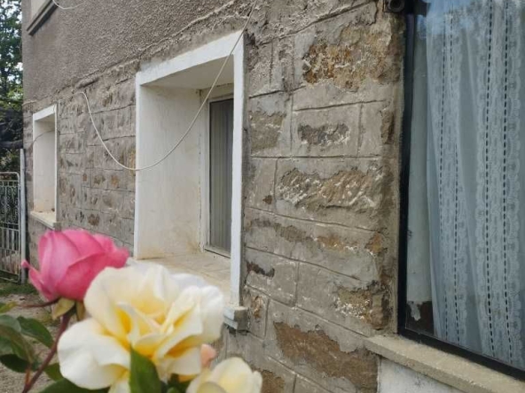 Къща в Своге - 80 кв.м за 638 €/кв.м - Снимка #1