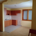 Етаж от къща в Асеновград - 100 кв.м за 3 €/кв.м - Снимка #1