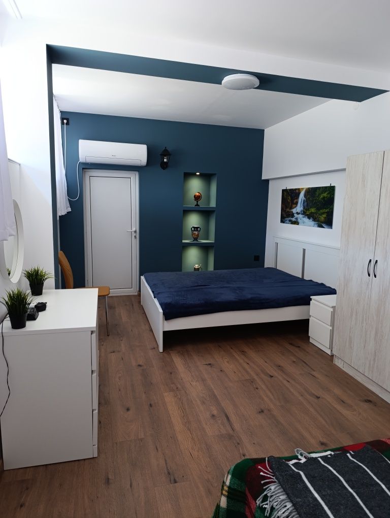 Дава се под наем Тристаен апартамент в Свиленград - 100 кв.м за 509.49 € - Снимка #1