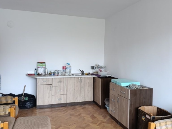 Дава се под наем Тристаен апартамент в София, Дружба 1 - 80 кв.м за 612 € - Снимка #1