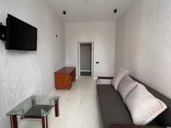 Дава се под наем Двустаен апартамент в София, Център - 68 кв.м за 535.5 € - Снимка #1