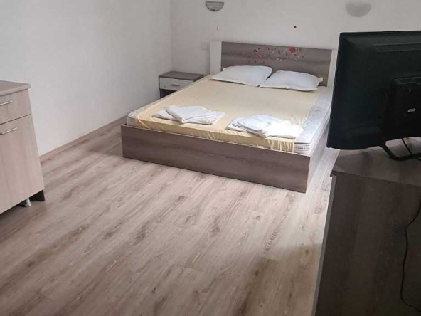 Хотел в Варна, Център - 300 кв.м за 2164 €/кв.м - Снимка #1