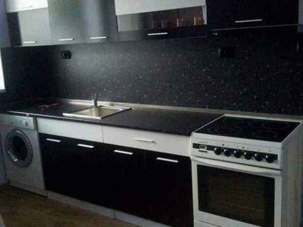 Дава се под наем Двустаен апартамент в Карлово - 52 кв.м за 198.9 € - Снимка #1