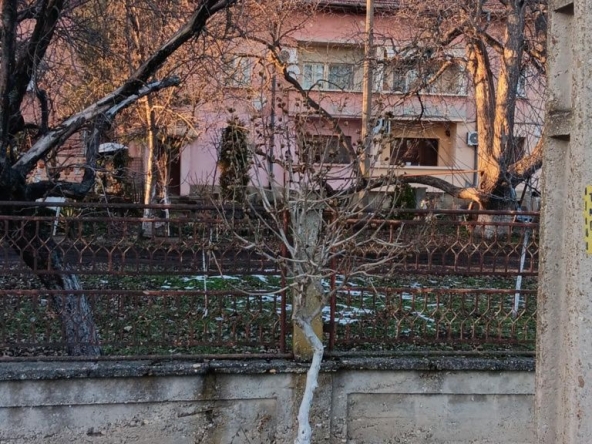 Тристаен апартамент в Левски - 86 кв.м за 475 €/кв.м - Снимка #1