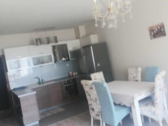 Дава се под наем Тристаен апартамент в Пловдив, Западен - 100 кв.м за 459 € - Снимка #1