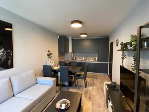 Дава се под наем Тристаен апартамент в София, Младост 1 - 100 кв.м за 637.5 € - Снимка #1