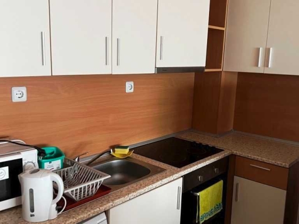 Тристаен апартамент в Бяла - 92 кв.м за 642 €/кв.м - Снимка #1