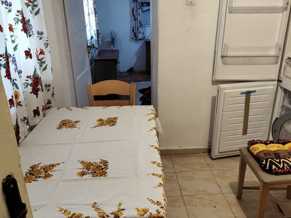 Дава се под наем Двустаен апартамент в Пловдив, Западен - 30 кв.м за 204 € - Снимка #1