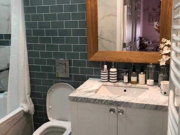 Дава се под наем Тристаен апартамент в София, Редута - 100 кв.м за 450 € - Снимка #1