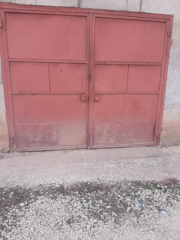 Дава се под наем Гараж / Паркомясто в Враца, Център - 25 кв.м за 76.5 € - Снимка #1