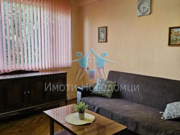 Двустаен апартамент в Шумен, Пазара - 55 кв.м за 2022 €/кв.м - Снимка #1