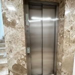 Дава се под наем Тристаен апартамент в София, Студентски град - 120 кв.м за 313000 € - Снимка #1