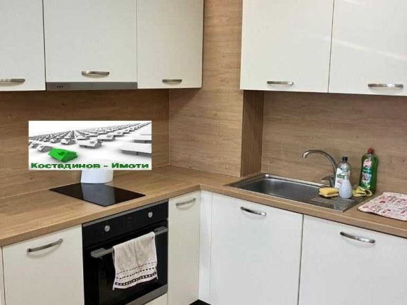 Дава се под наем Двустаен апартамент в Пловдив, Център - 65 кв.м за 450 € - Снимка #1