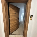 Тристаен апартамент в София, Студентски град - 107 кв.м за 2926 €/кв.м - Снимка #1