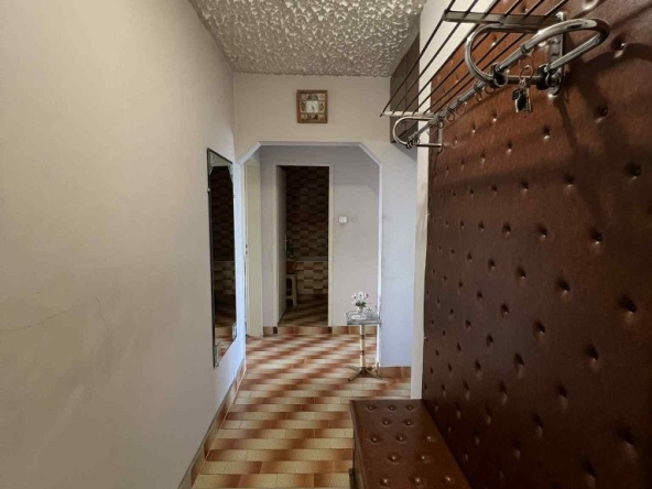 Дава се под наем Двустаен апартамент в София, Връбница 2 - 64 кв.м за 459 € - Снимка #1