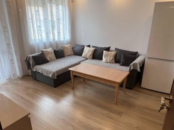 Дава се под наем Тристаен апартамент в Пловдив, Каменица 2 - 80 кв.м за 612 € - Снимка #1