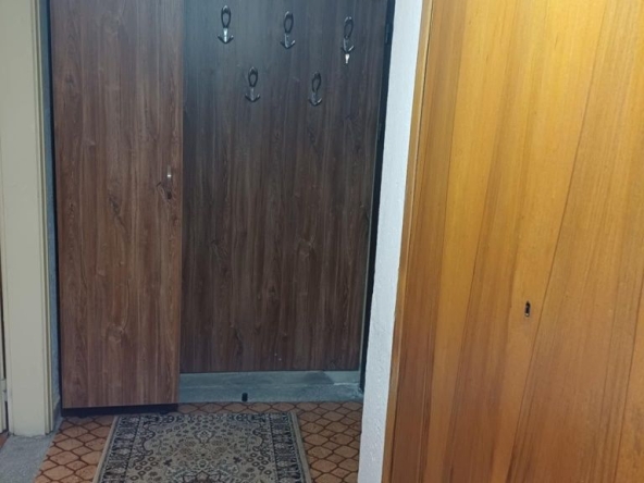 Дава се под наем Двустаен апартамент в Сливен, Даме Груев - 78 кв.м за 178.5 € - Снимка #1