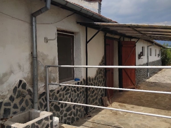 Промишлена сграда в к.к. Боровец - 500 кв.м за 337 €/кв.м - Снимка #1