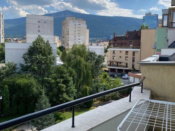 Дава се под наем Тристаен апартамент в София, 7-ми 11-ти километър - 78 кв.м за 850 € - Снимка #1