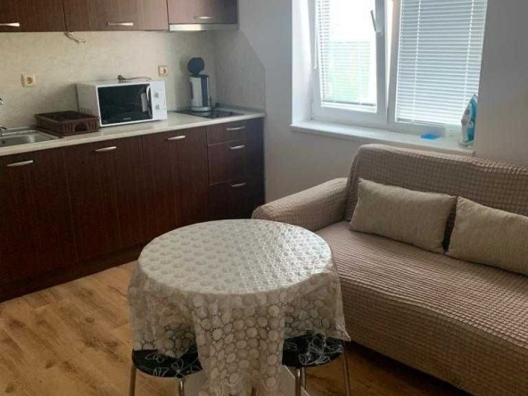 Дава се под наем Едностаен апартамент в Свети Влас - 40 кв.м за 255 € - Снимка #1