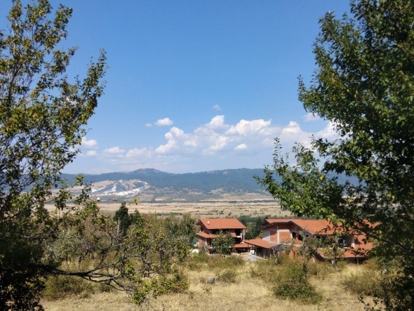 Парцел в Сапарева баня - 1500 кв.м за 51 €/кв.м - Снимка #1