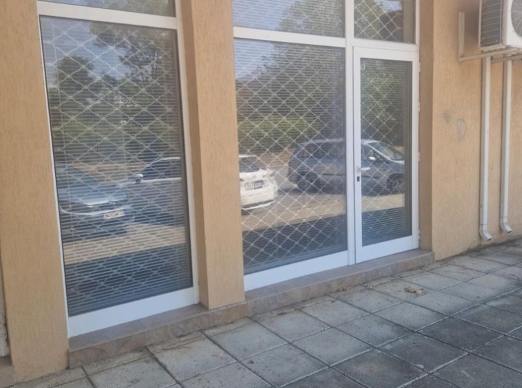 Магазин в Сливен, Българка - 56 кв.м за 820 €/кв.м - Снимка #1