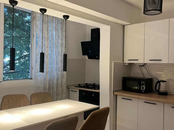 Дава се под наем Тристаен апартамент в Варна, Левски - 61 кв.м за 448.8 € - Снимка #1