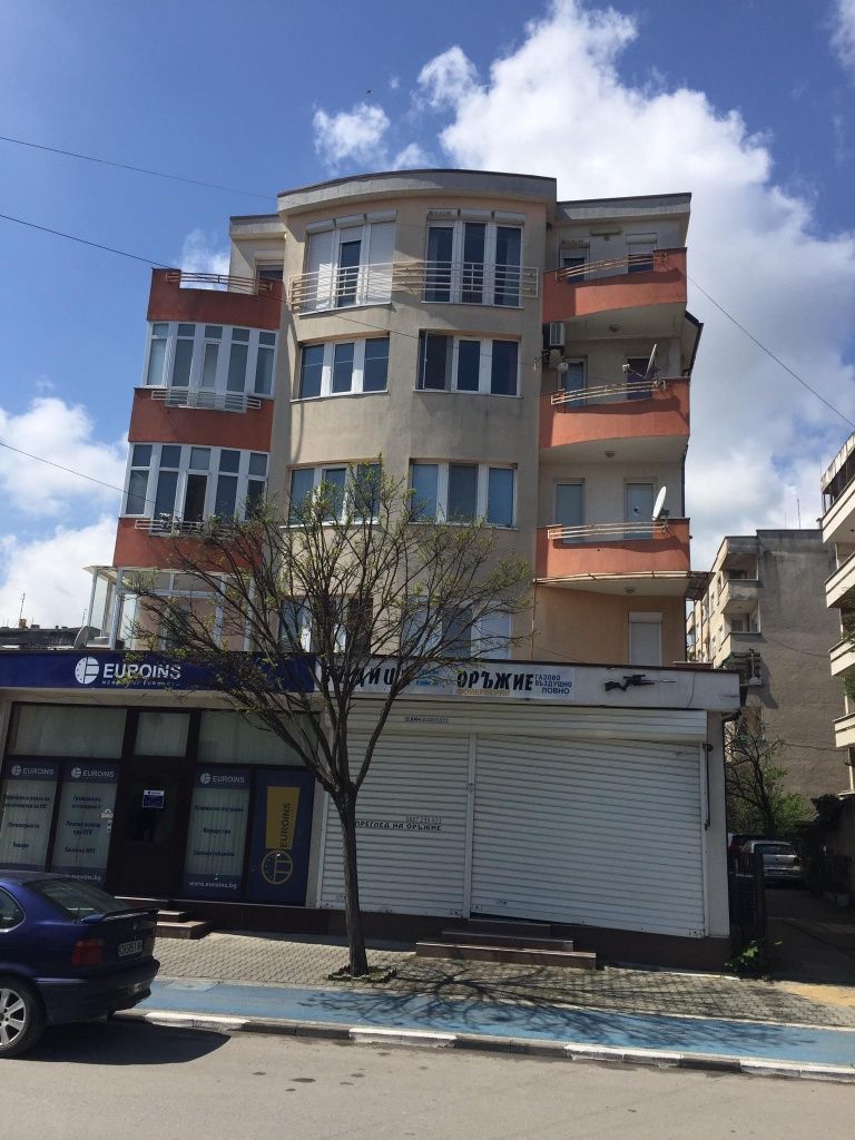 Двустаен апартамент в Нова Загора - 65 кв.м за 1000 €/кв.м - Снимка #1