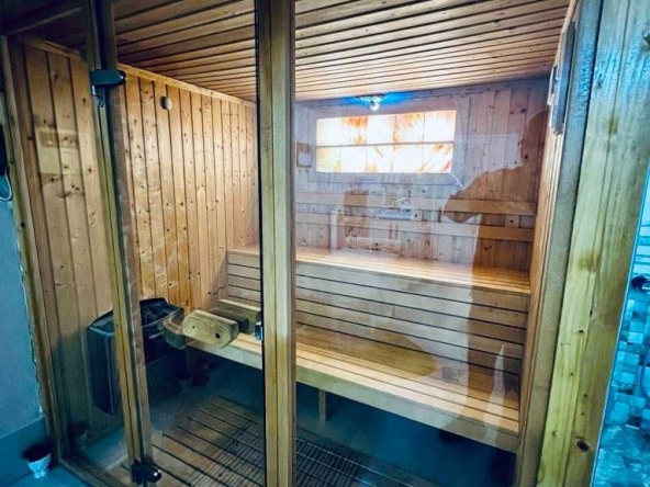 Дава се под наем Магазин в София, Център - 25 кв.м за 408 € - Снимка #1