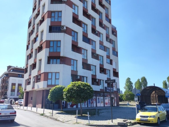 Дава се под наем Гараж / Паркомясто в София, Люлин - център - 16 кв.м за 74.46 € - Снимка #1