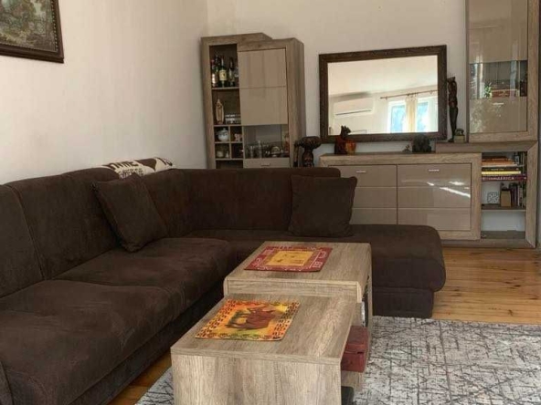 Тристаен апартамент в София, Оборище - 120 кв.м за 2492 €/кв.м - Снимка #1