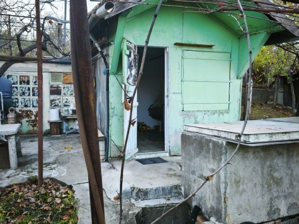 Къща в Силистра, Юг - 608 кв.м за 15 €/кв.м - Снимка #1