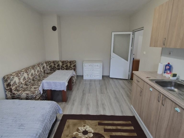 Дава се под наем Двустаен апартамент в Търговище, Запад 2 - 47 кв.м за 248.88 € - Снимка #1