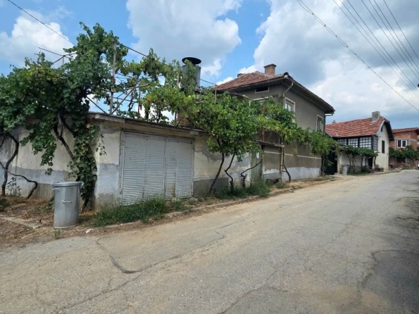 Къща в с. Стенско, Област Кюстендил - 144 кв.м за 262 €/кв.м - Снимка #1