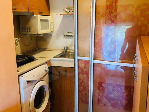 Дава се под наем Едностаен апартамент в Варна, Спортна зала - 25 кв.м за 179.52 € - Снимка #1