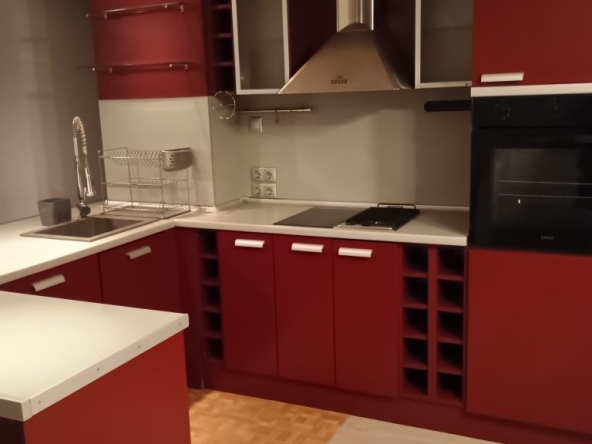 Дава се под наем Двустаен апартамент в ж.Зоопарк - 74 кв.м за 677.79 € - Снимка #1