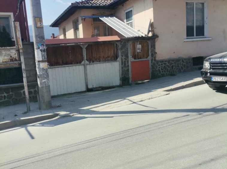 Къща в Пещера - 90 кв.м за 907 €/кв.м - Снимка #1