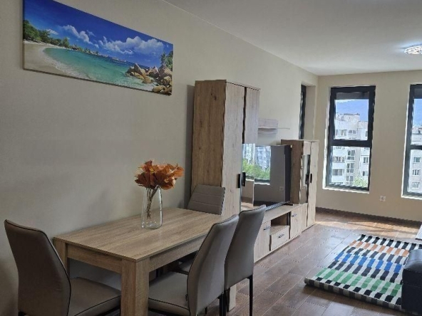 Дава се под наем Двустаен апартамент в София, Център - 70 кв.м за 947.58 € - Снимка #1