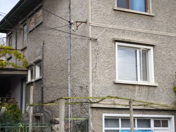 Етаж от къща в Шумен, Куршум чешма - 84 кв.м за 279 €/кв.м - Снимка #1