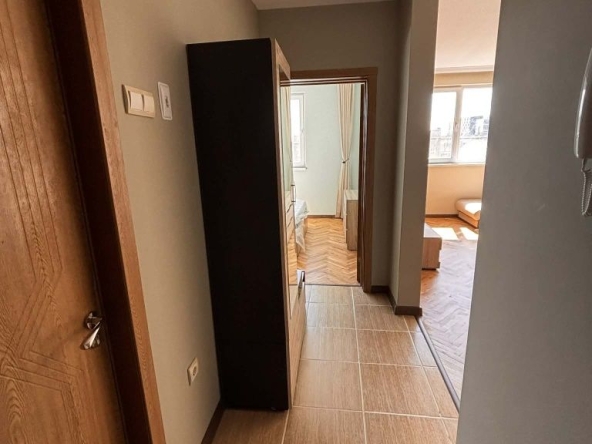 Дава се под наем Двустаен апартамент в Варна, Чайка - 48 кв.м за 598.23 € - Снимка #1